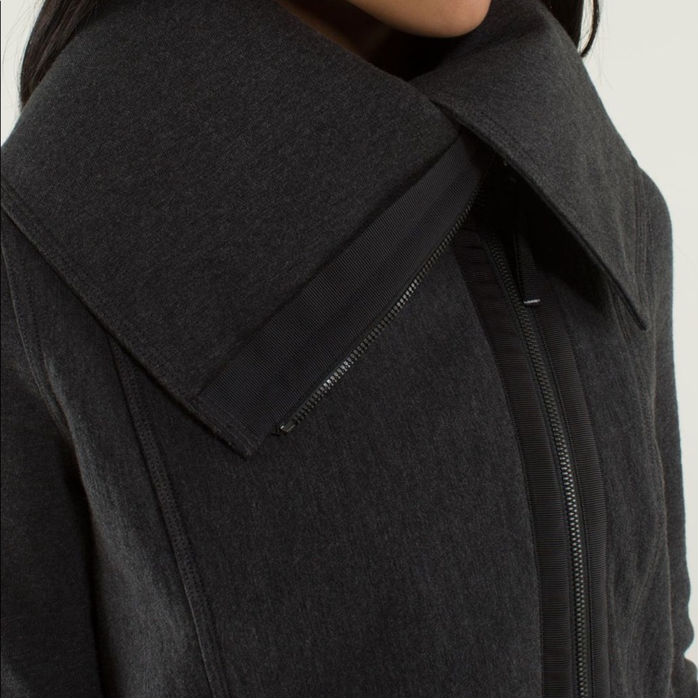 Lululemon Virasana Blanket Wrap Heathered Black - Picture 16 of 16